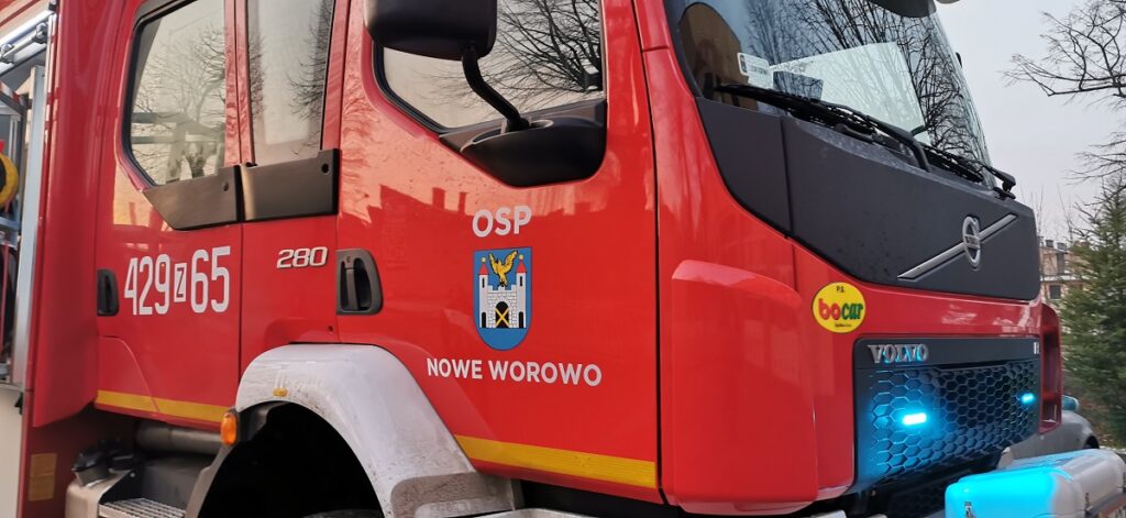 Nowy samochód bojowy OSP Nowe Worowo czeka na pierwszy wyjazd