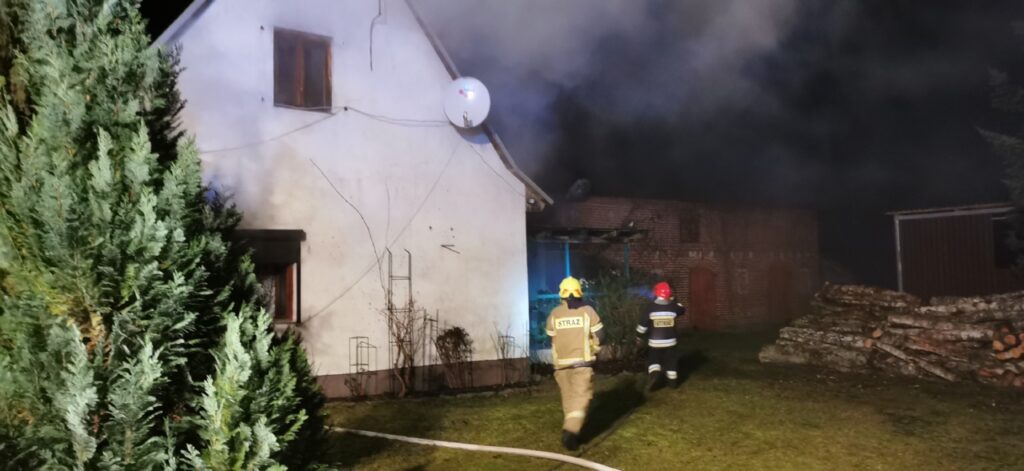Kolejny pożar. Płonie dom w Ostrorogu