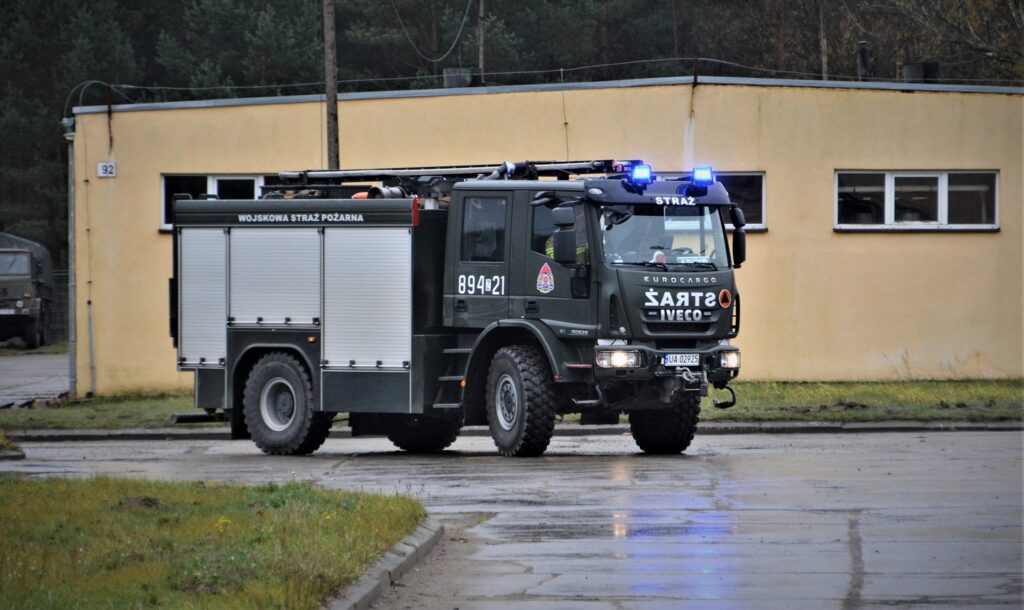 Była informacja o pożarze na terenie jednostki wojskowej w Złocieńcu. Strażacy ruszyli do akcji