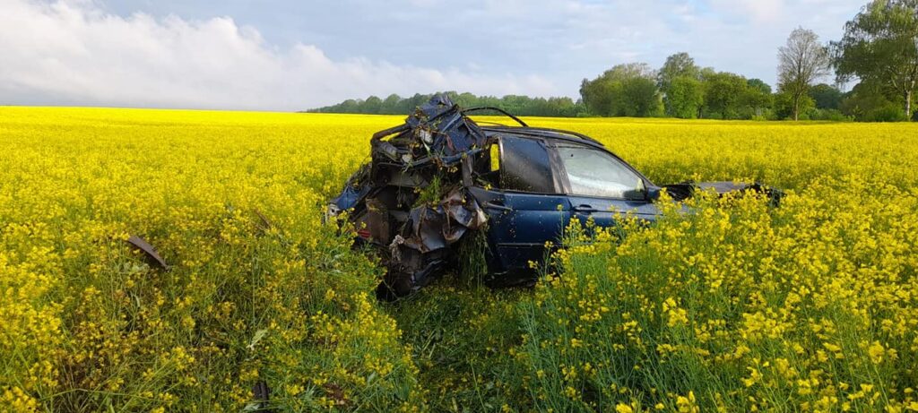 Wypadek na terenie Powiatu Łobeskiego. Nie żyje kierowca