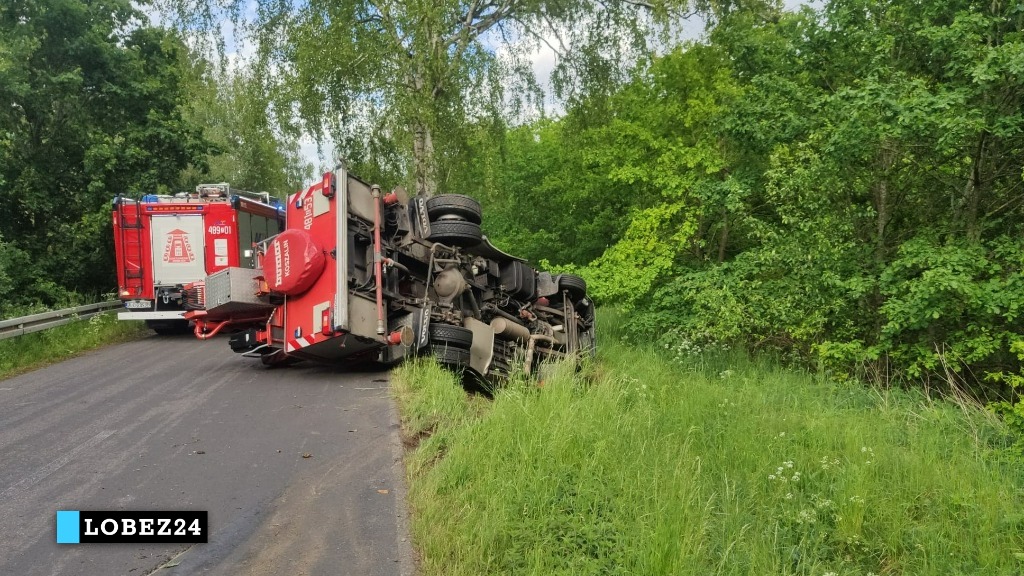 Strażacy z Łobza mieli wypadek