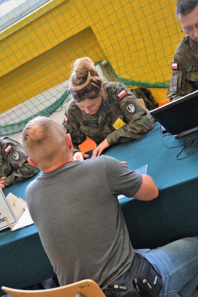 Grupa 160 osób zgłosiło się do jednostki wojskowej w Złocieńcu. To dobrowolne szkolenie