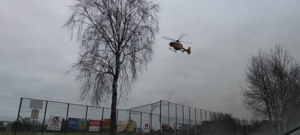Śmigłowiec LPR wylądował na boisku w Suliszewie. Potrzebny był szybki transport